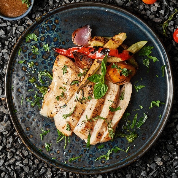 CHARCOAL GRILLED CHICKEN BREAST