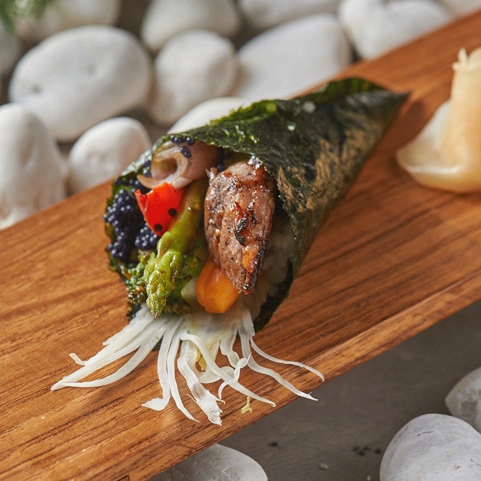 TEMAKI WITH BEEF